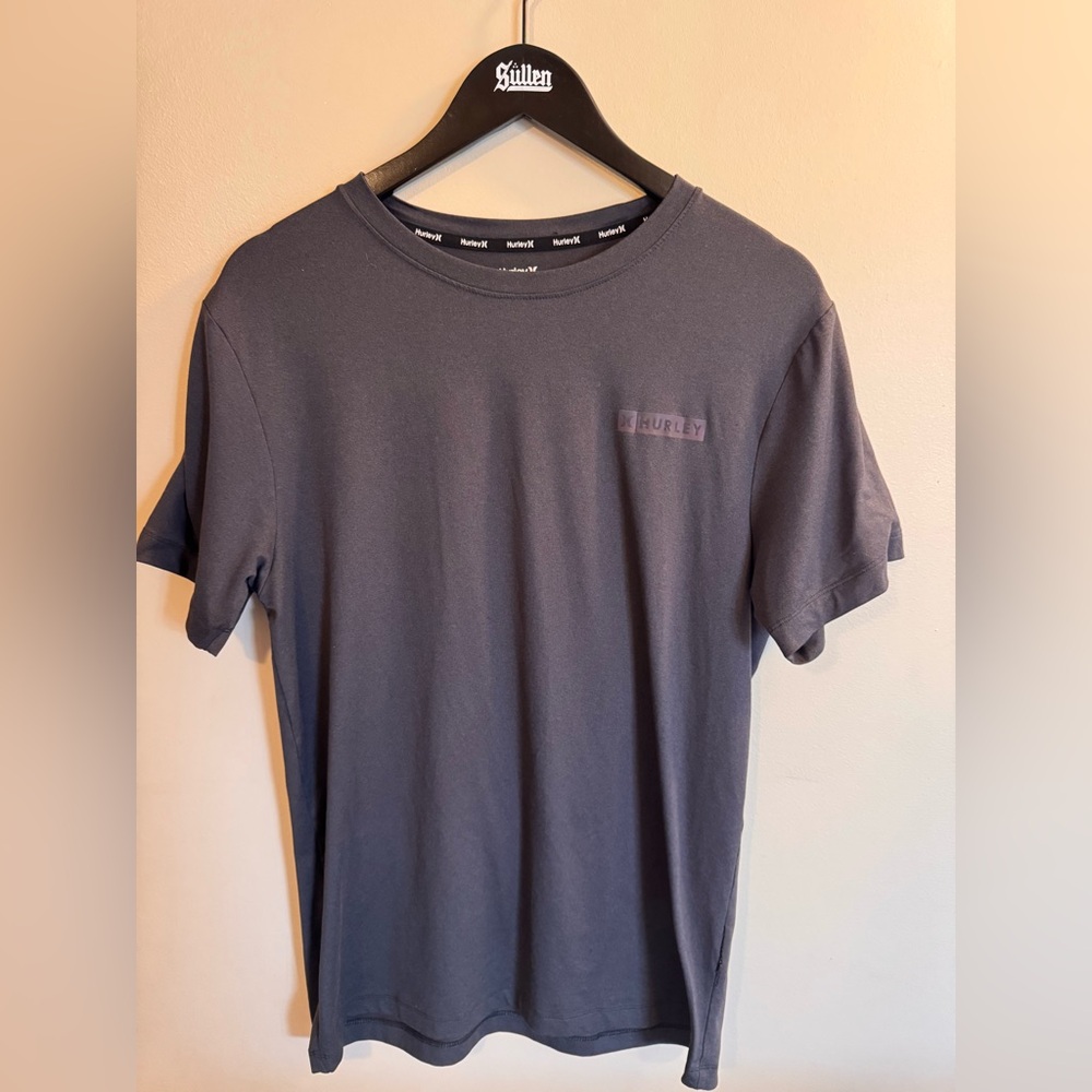 Hurley Men's Short Sleeve Crew Tee in Charcoal